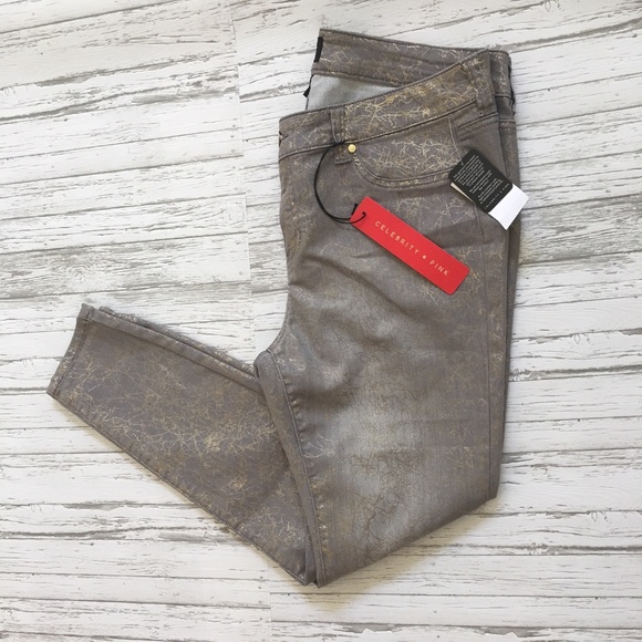 4/$25 CELEBRITY PINK Skinny Jeans - Picture 4 of 9